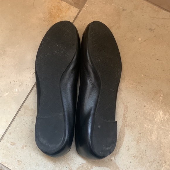 Tory Burch black leather flats size 8.5 gently used - Picture 8 of 14